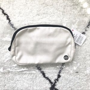 SOLD ❤️ Lululemon Everywhere Belt Bag - Angel Wing